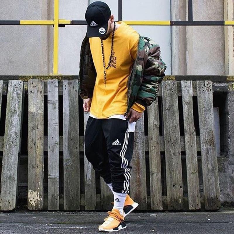 Is This The Best Yellow Nike Outfit. : Why You Need This Black & Yellow Nike Tee