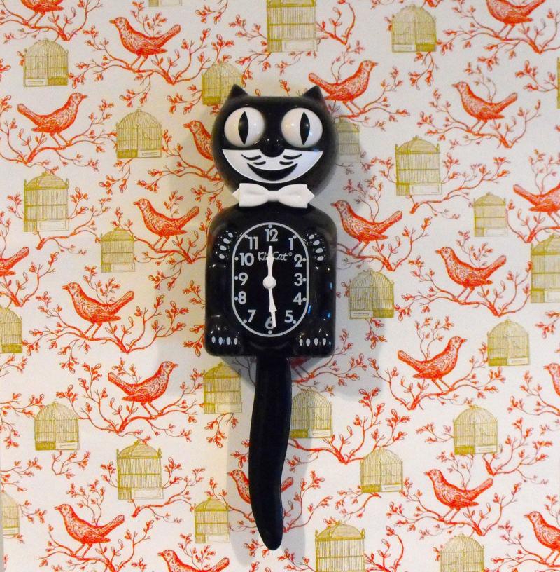Is This Vintage Felix The Cat Clock Worth Buying. Captivate Your Home Decor
