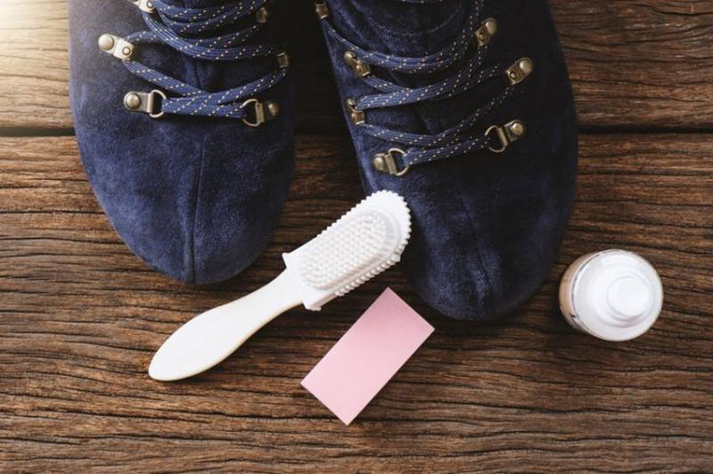 Keep Your Boots Looking Fresh Daily: The 15 Best Suede and Nubuck Brush Tips