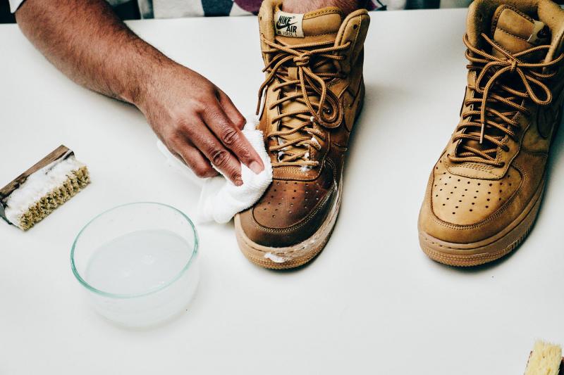 Keep Your Boots Looking Fresh Daily: The 15 Best Suede and Nubuck Brush Tips