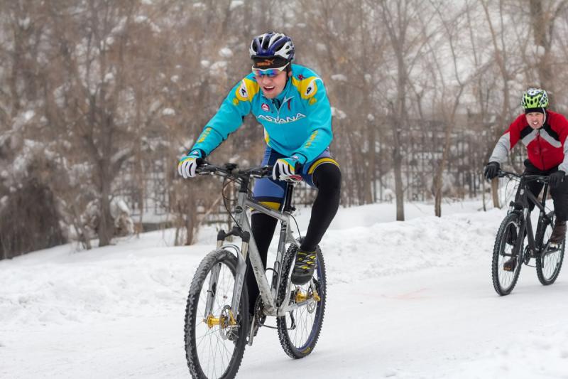 Keep Your Legs Warm While Cycling in Cold Weather This Year: Discover the Best Biking Pants for Winter
