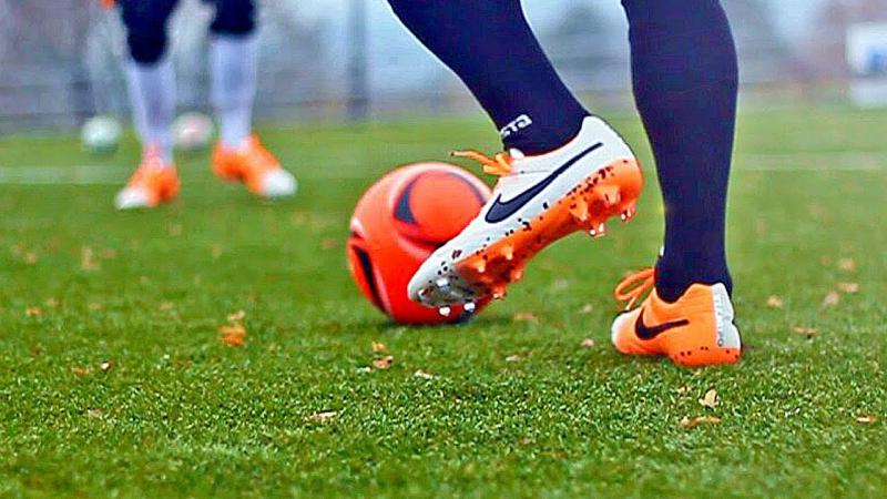 Kickstart Your Soccer Skills This Season: Discover the Best Soccer Balls With Pumps to Bring Your A-Game