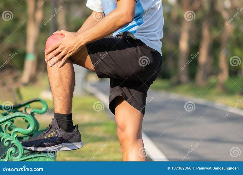 Knee Pain in Young Athletes: How the Right Patellar Support Can Prevent Injuries