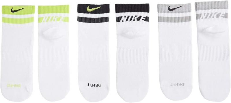 Knock Your Socks Off With The Nike Everyday Plus: Find Out What Makes This Cushioned Sock A Must-Have