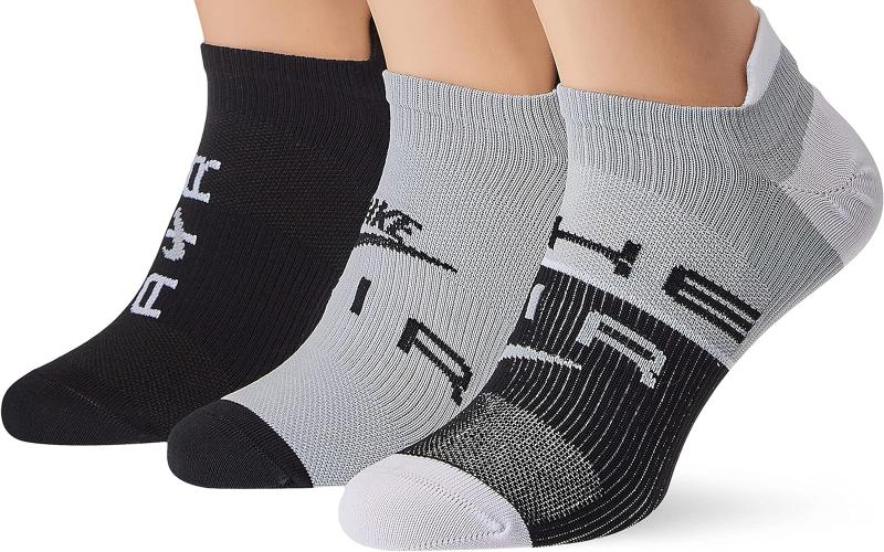 Knock Your Socks Off With The Nike Everyday Plus: Find Out What Makes This Cushioned Sock A Must-Have
