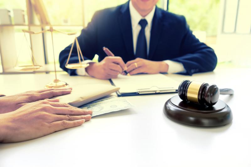 La Crosse Criminal Defense: 15 Factors to Consider When Hiring The Best Attorney for Your Needs