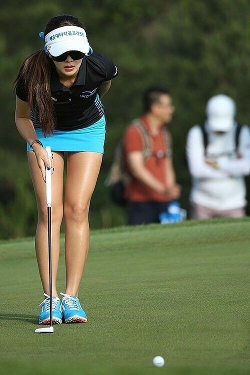 Lady Hagen Golfers: Are You Wearing The Right Skirt On The Course This Year