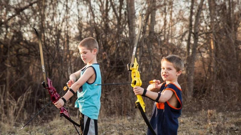 Left-Handed Kids: Best Youth Bows For Young Archers