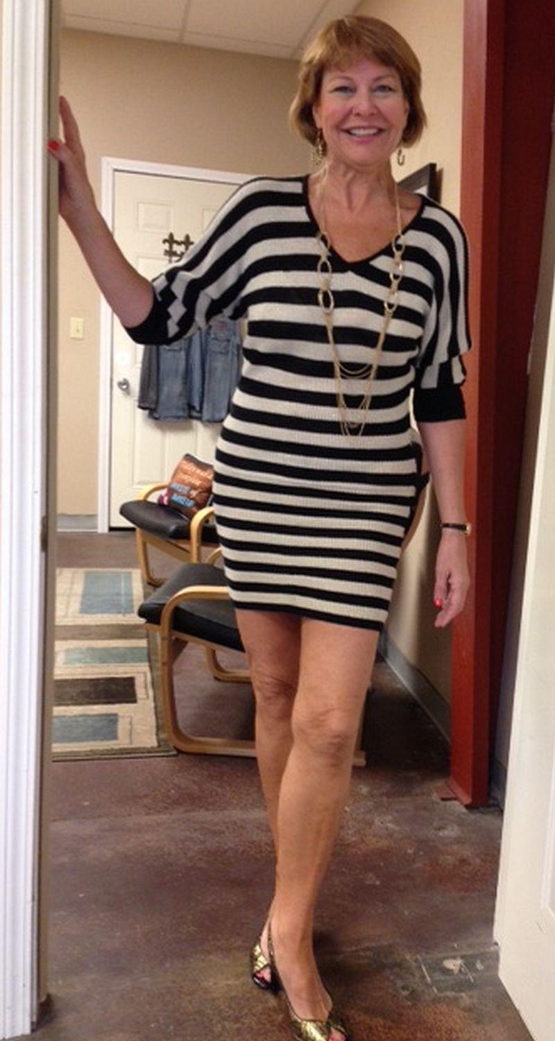 Look Fabulous At Any Age: 15 Stylish Tank Tops For Older Women Worth Trying