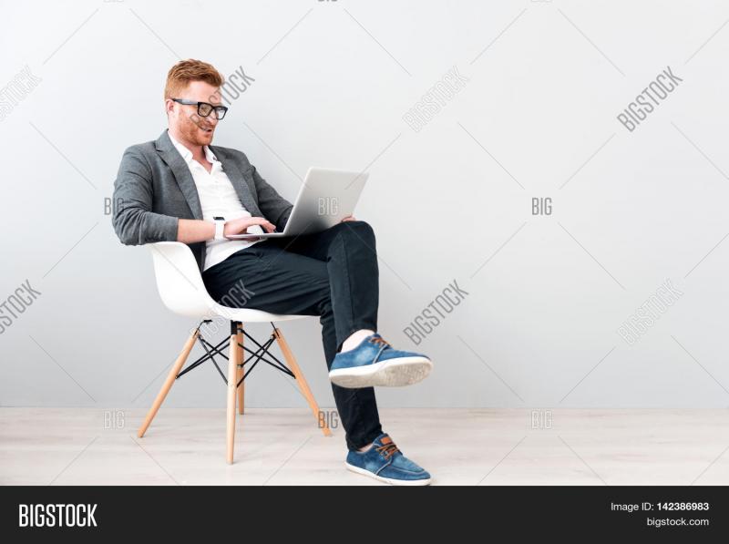 Looking for a Comfortable & Stylish Men