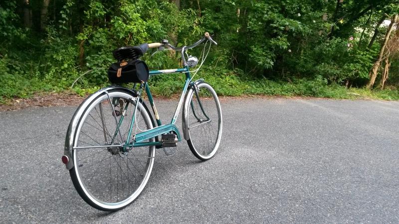 Looking for a Comfy Cruiser under $300: Why the Schwinn Largo 7 is the Perfect Budget Beach Bike
