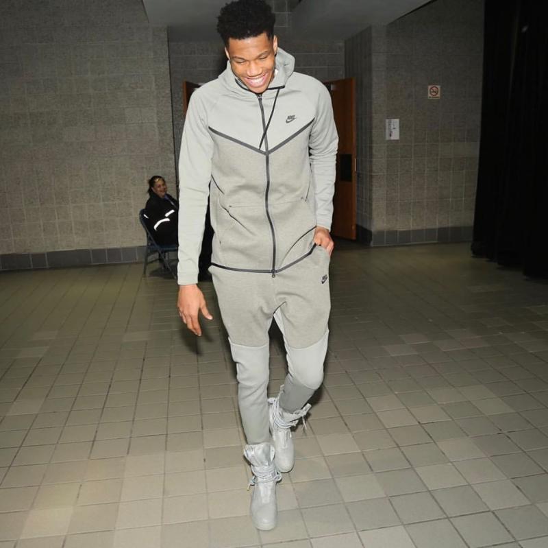Looking for a Cozy Nike Sweatsuit this Winter. Best Styles and Where to Find Them Near You