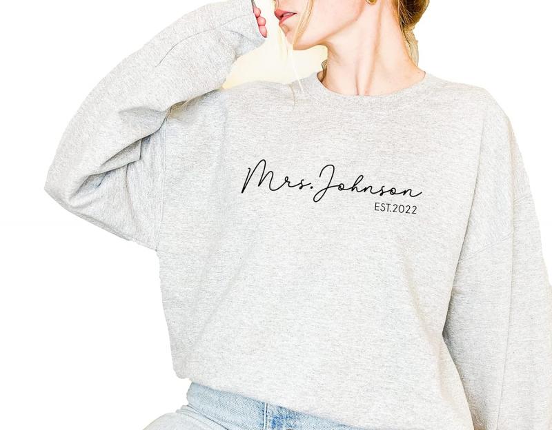 Looking for a Cozy Purple Nike Sweatshirt. Here are 15 Ways to Style This Comfy Classic