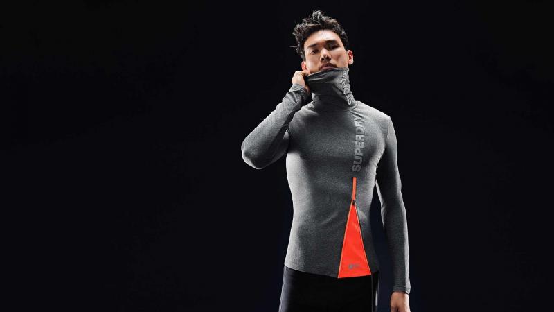 Looking For A Stylish Activewear Top This Fall. : Discover The New Balance Thermal Half Zip