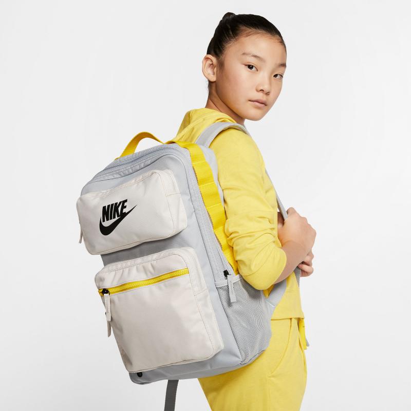 Looking for a Stylish Red Bag. Check Out These 15 Nike Backpacks