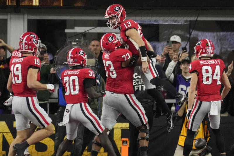 Looking for a Unique Gift: 15 Reasons to Buy a Georgia Bulldogs Football Jersey