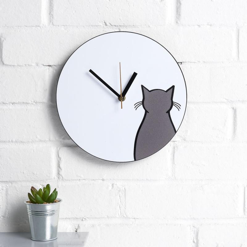 Looking for a Unique Wall Clock in 2023. 8 Reasons Why a Silent Sweep Table Clock in Pink is Perfect
