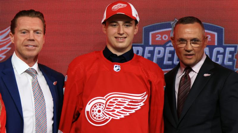 Looking for a Yzerman Jersey: 15 Tips for Finding the Perfect Red Wings Sweater