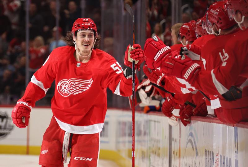 Looking for a Yzerman Jersey: 15 Tips for Finding the Perfect Red Wings Sweater