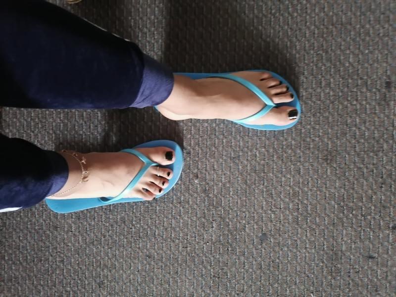 Looking for Adidas Black Sandals: 15 Reasons Why Adidas Black Flip Flops are a Must-Have This Summer