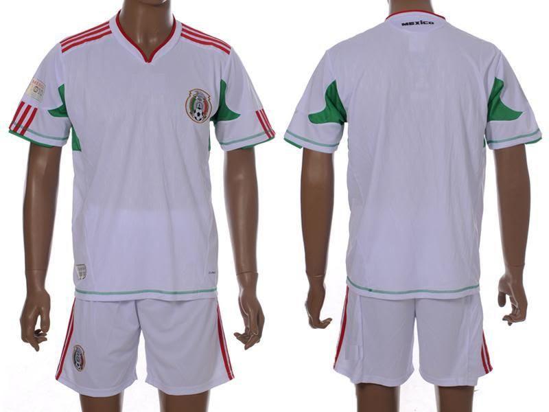 Looking for Authentic Mexican Soccer Jerseys Near You. Discover Where to Find the Best Selection