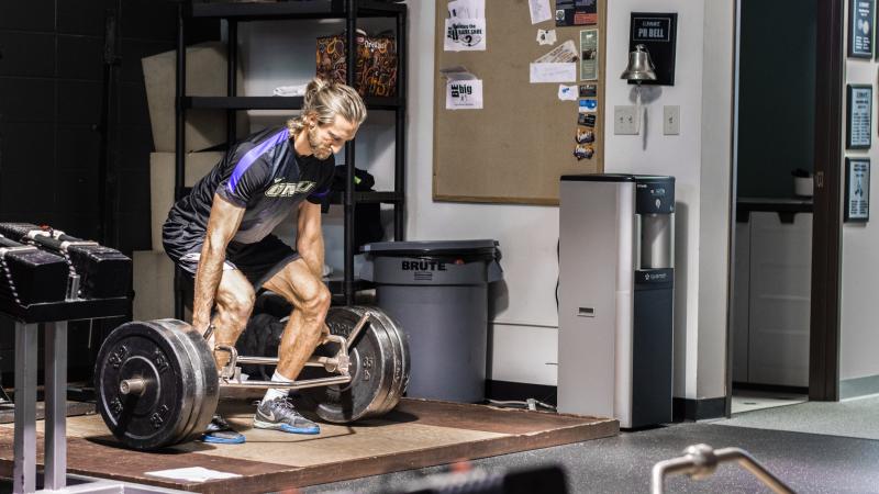 Looking for Better Squats and Deadlifts. Find the Best Weightlifting Pants
