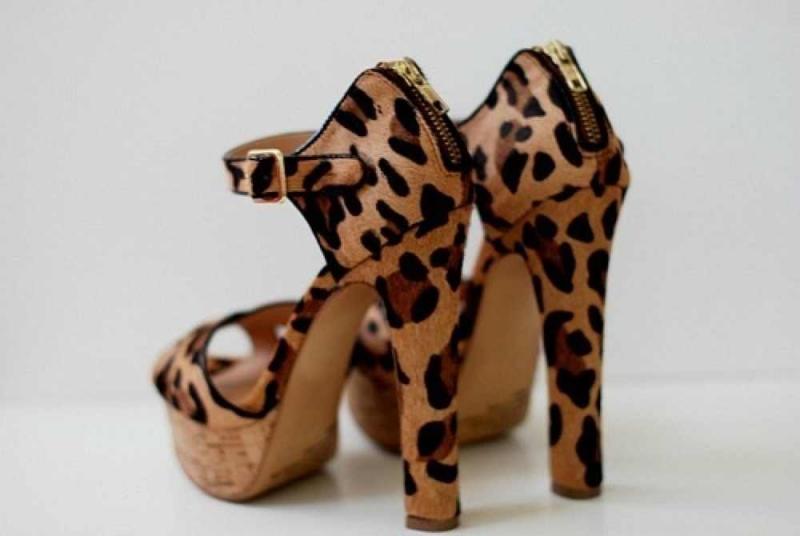 Looking for Cheetah Print Brooks. Check Out These Stylish Brooks Shoes with Leopard Print: The Top 15 Brooks Cheetah and Leopard Print Shoes Women Will Love