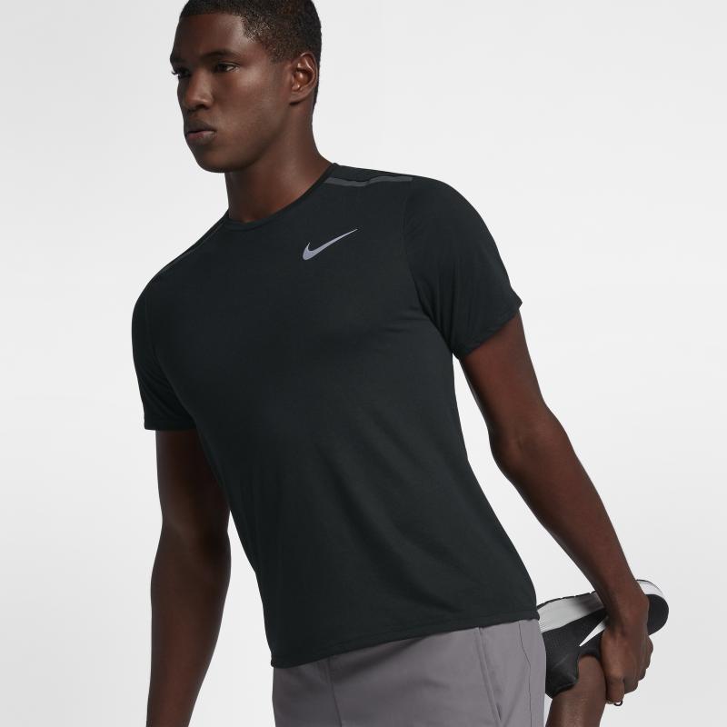 Looking for Comfort on Hot Summer Days: Nike Dri Fit Sleeveless Shirts Are Game Changers