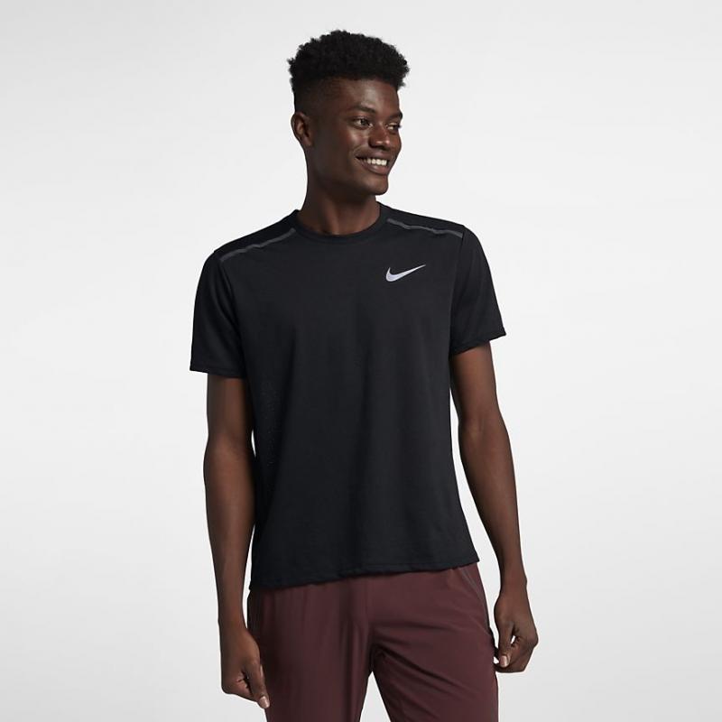 Looking for Comfort on Hot Summer Days: Nike Dri Fit Sleeveless Shirts Are Game Changers