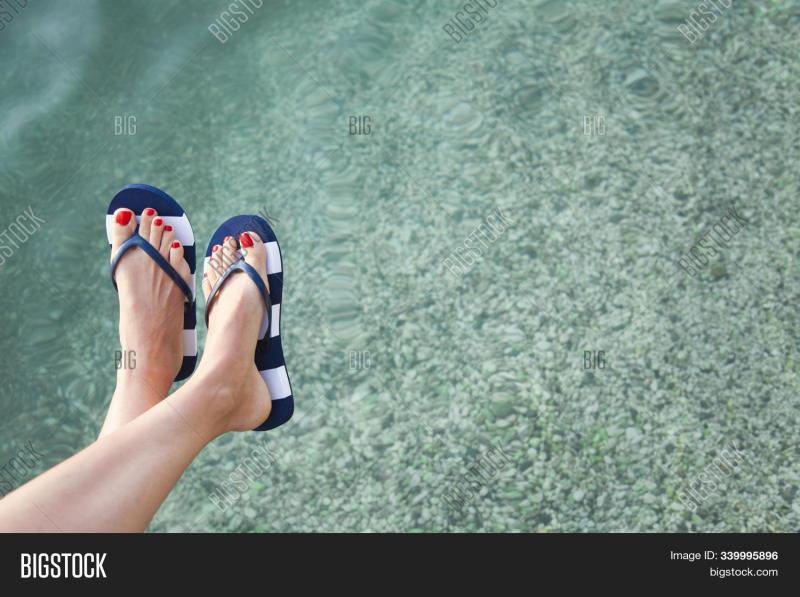 Looking for Comfort This Summer: Why Breathable Flip Flops Are a Must-Have in 2023