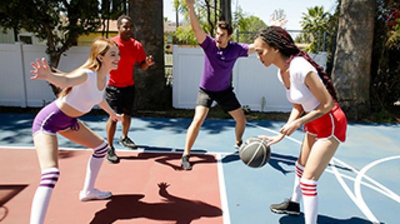 Looking for Comfort When Playing Hoops: The Best Women