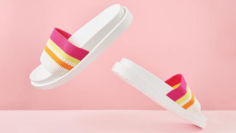 Looking for Comfortable, Stylish Women