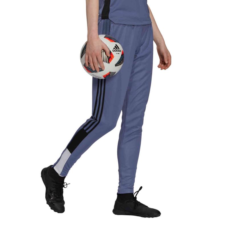 Looking for Comfortable and Stylish Women