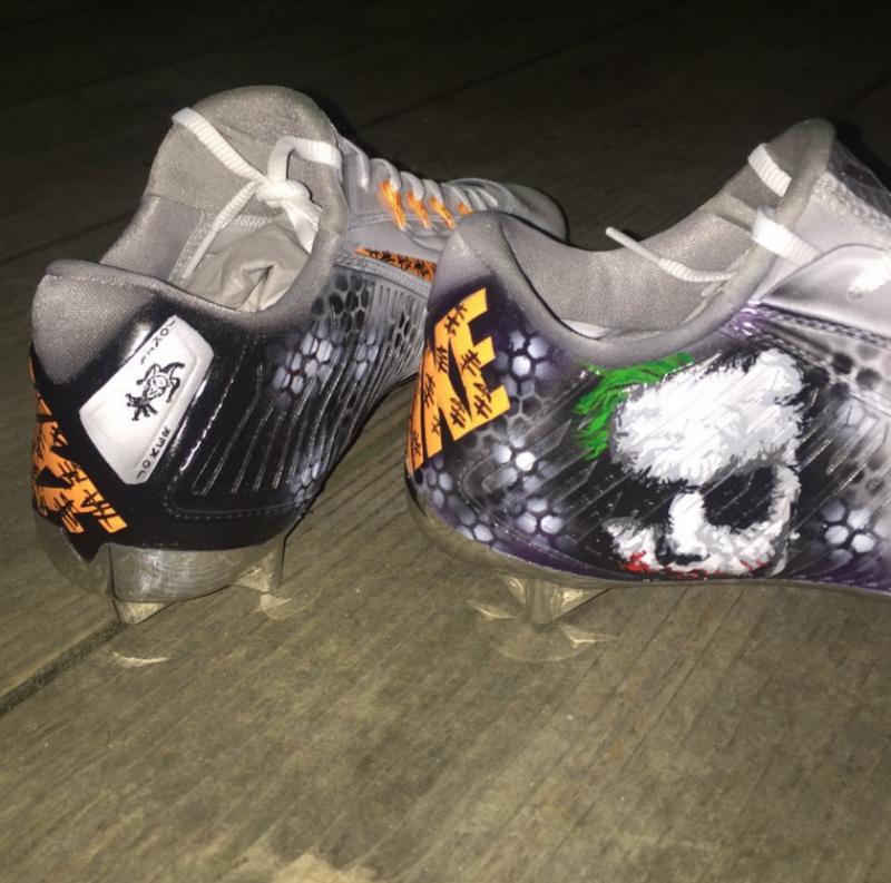 Looking for Comfortable Cleats This Season. Why You Need Gray New Balance Cleats