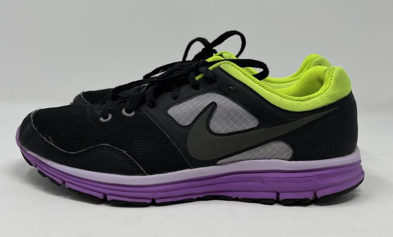 Looking for Comfortable Shoes: Find out Why Nike Lunarfly is the Ultimate Women