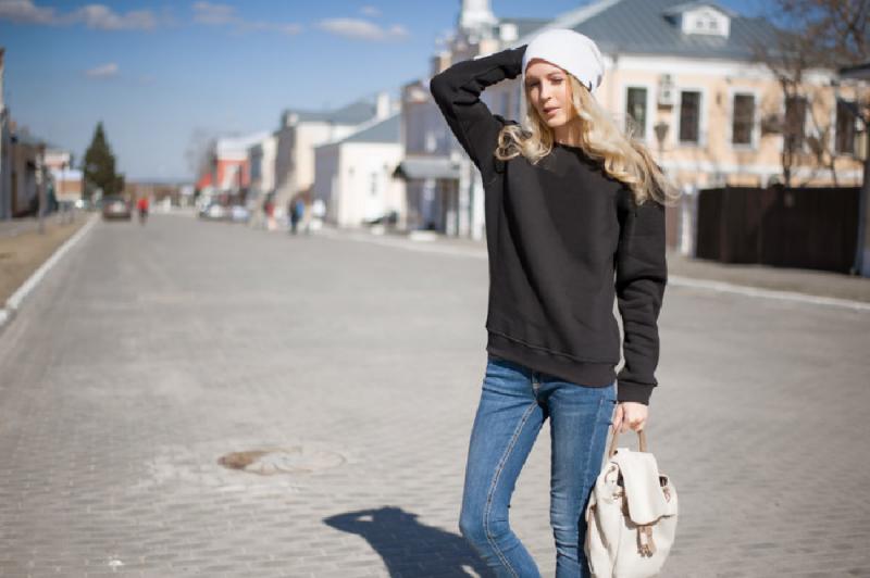 Looking for Comfy and Stylish Plus Size Hoodies for Women. Find The Perfect Cozy Sweatshirt Here