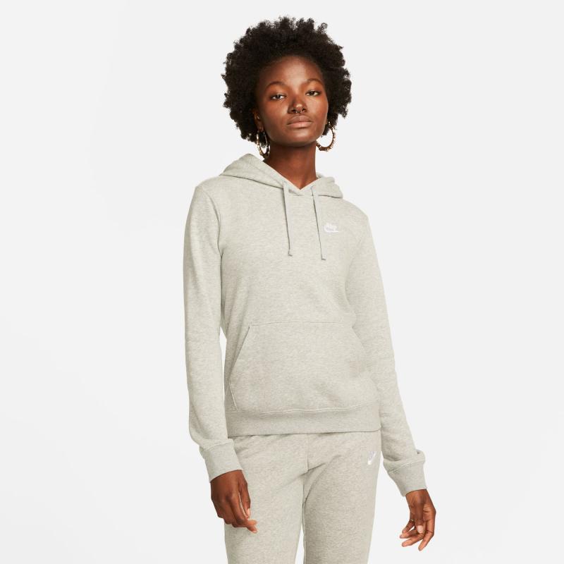 Looking for Cozy Womens Sportswear This Fall. Try Nike