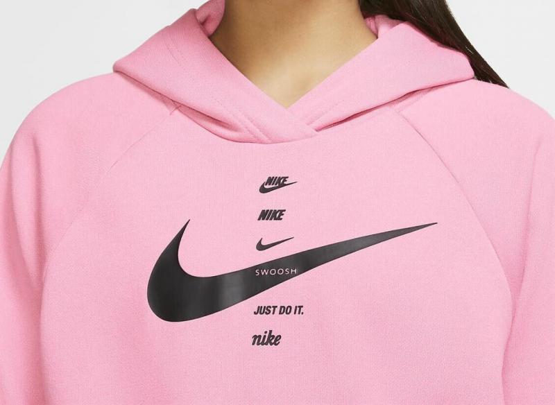 Looking for Cozy Womens Sportswear This Fall. Try Nike