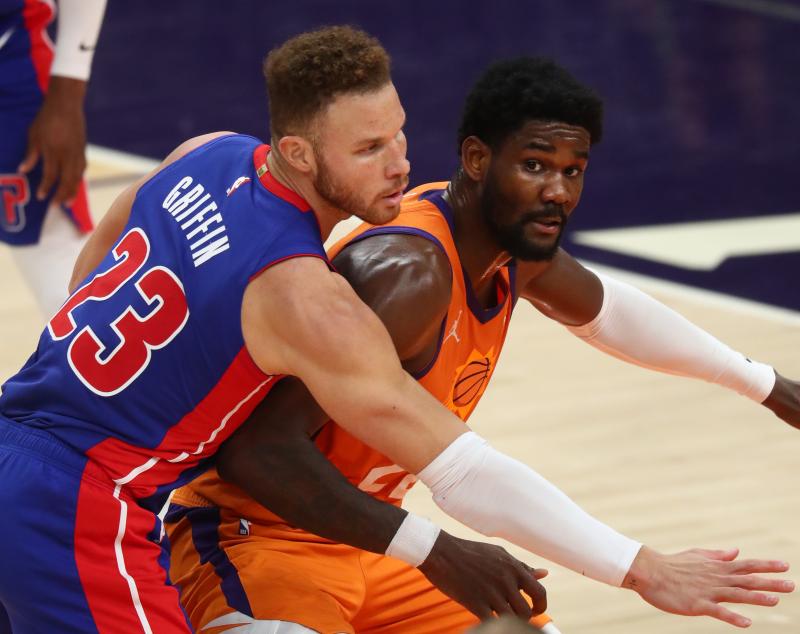 Looking for Deandre Ayton Gear This Season. Find the Top Jerseys & Shirts Here