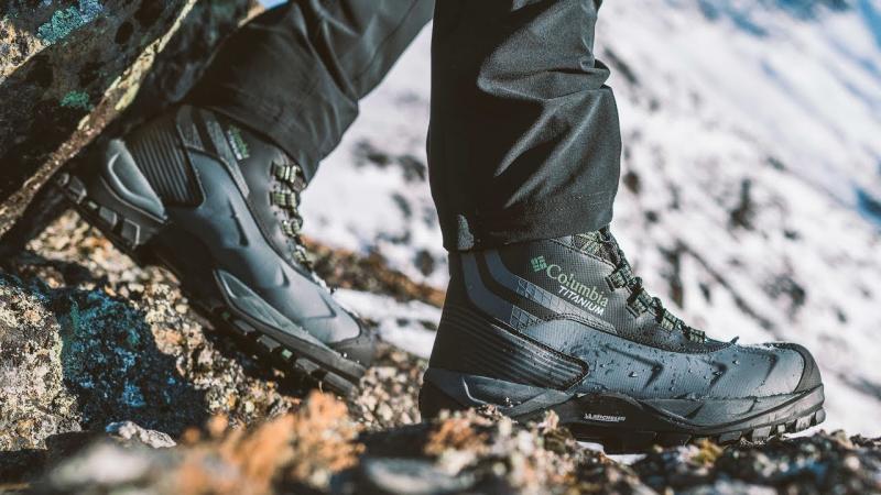 Looking for Dry Feet on the Job: The 15 Best Waterproof Ankle Deck Boots for Tough Conditions