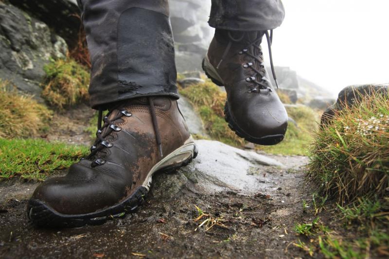 Looking for Dry Feet on the Job: The 15 Best Waterproof Ankle Deck Boots for Tough Conditions
