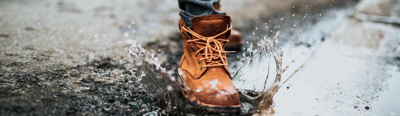 Looking for Dry Feet on the Job: The 15 Best Waterproof Ankle Deck Boots for Tough Conditions