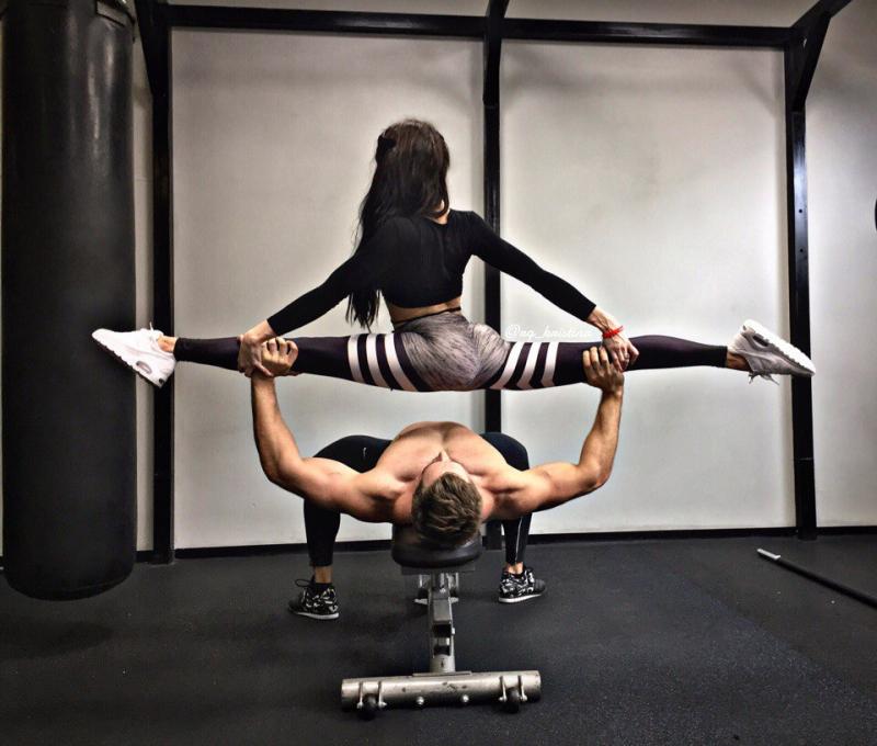 Looking For Form-Fitting Workout Bottoms Guys: Why Tight Gym Pants Are Key For Men