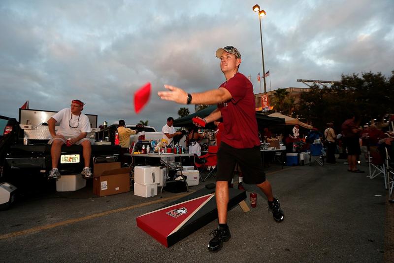 Looking for Fun Tailgating Games This Season. Discover the Best Corn Toss Sets for 2023 Tailgates