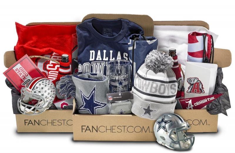 Looking For Illinois Wesleyan Gear: 15 Must-Have Apparel and Gift Ideas For Titan Fans