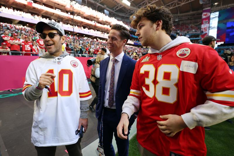 Looking for Kansas City Chiefs Gear Near You in 2023: The 15 Best Places to Find Chiefs Jerseys, Apparel, and Merchandise