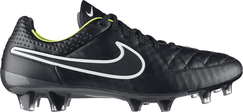 Looking for New All Black Cleats This Year