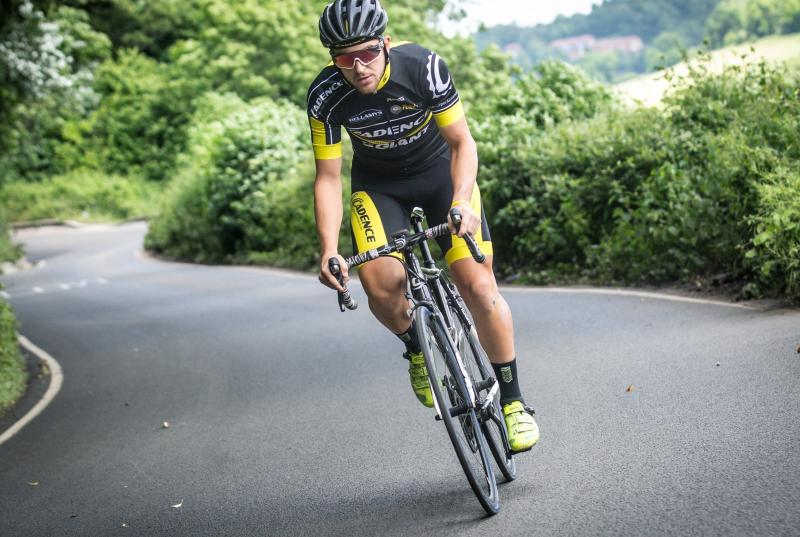 Looking for New Cycling Shoes This Year. Discover the Best White Options for Road and MTB