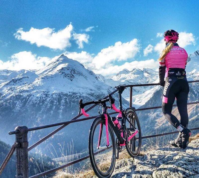 Looking for New Cycling Shoes This Year. Discover the Best White Options for Road and MTB