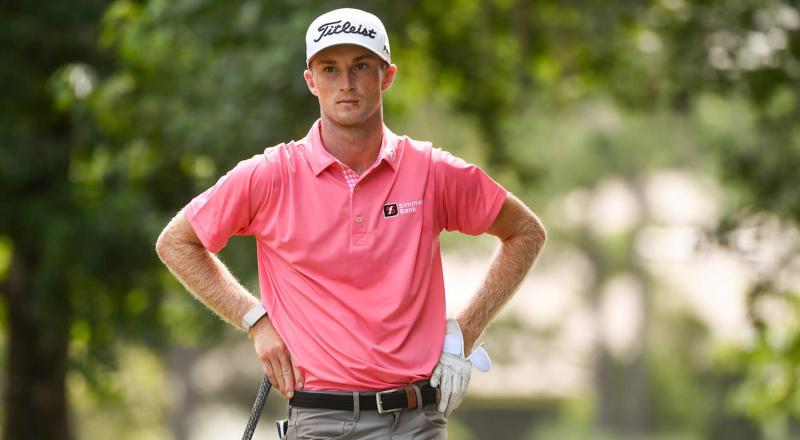 Looking for New Golf Shorts This Season: Discover the Hottest Red Golf Shorts for Men in 2023
